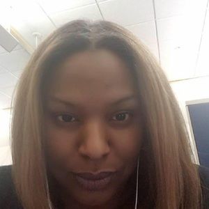 Meet your Posher, Yolanda